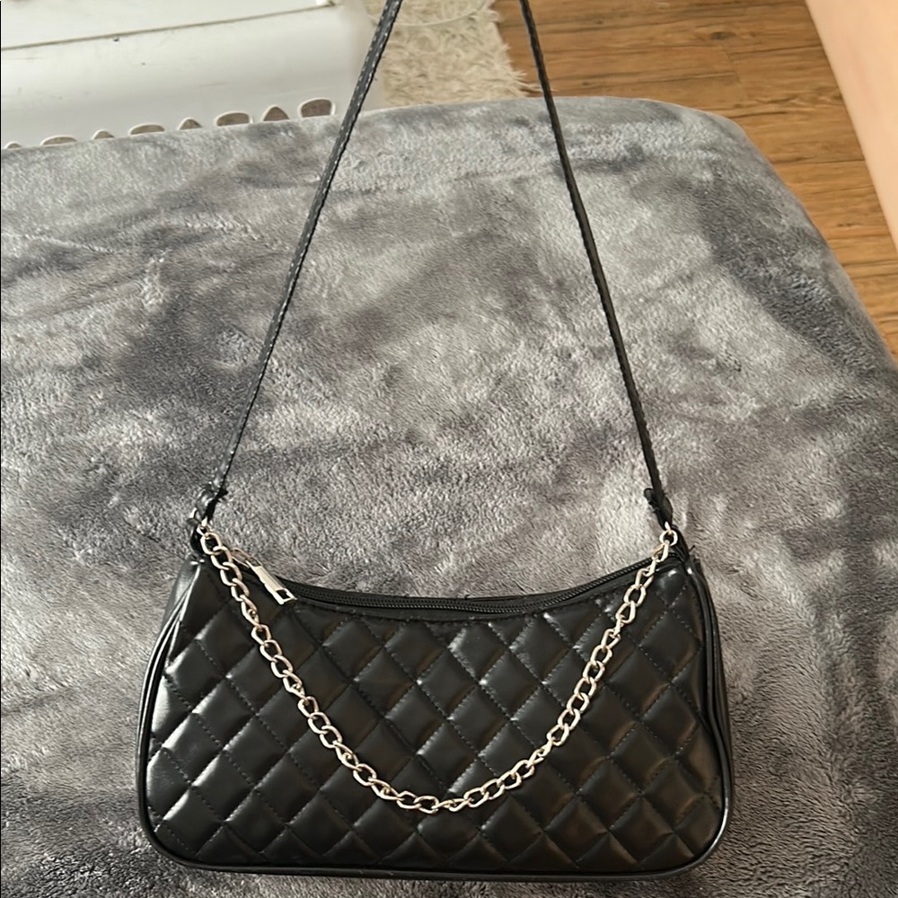 Black Quilted Chain Shoulder Bag